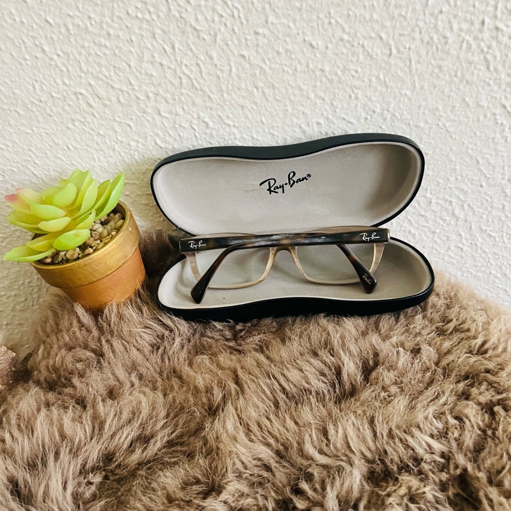 🕶 Ray-Ban Eyeglass Frames with Case—Unisex